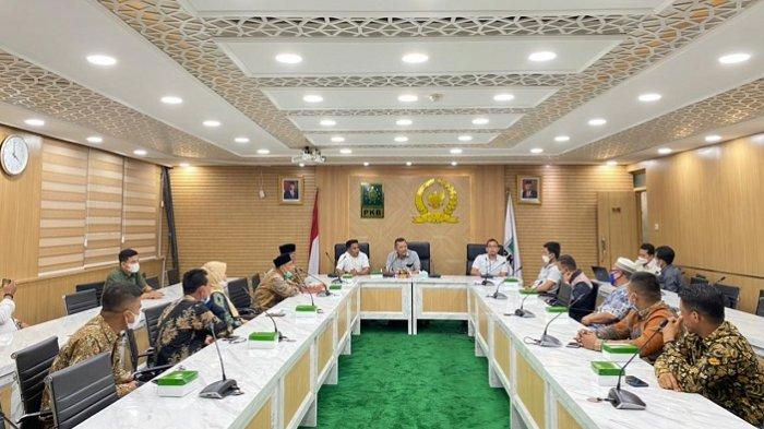 Asosiasi Pemerintah Desa Seluruh Indonesia (Apdesi) Provinsi Aceh saat beraudiensi dengan Fraksi Partai Kebangkitan Bangsa (PKB), Kamis (01/7/2021) di Jakarta