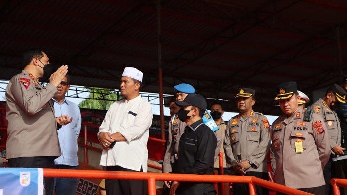 Kapolda Aceh Irjen Ahmad Haydar meninjau langsung kondisi terkini Stadion H Dimurthala pasca insiden menjelang laga Persiraja Banda Aceh vs PSPMS Medan, Selasa, 6 September 2022.