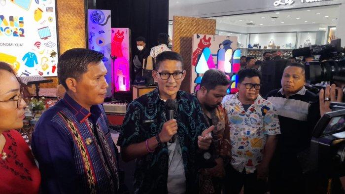 Sandiaga Uno saat menghadiri Workshop Pengembangan Kabupaten/Kota (KaTa) Kreatif di Ambon City Center di Kota Ambon, Maluku, Minggu (11/9/2022).