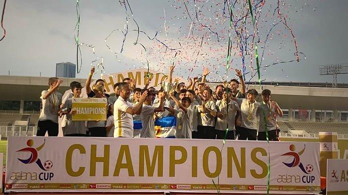 Arsede Espanyol menjadi juara Asiana Cup 2022 kategori U-12, Minggu (27/11/2022). Asiana Cup 2022 berlangsung pada 24 - 27 November 2022 di Stadion Madya GBK Jakarta.