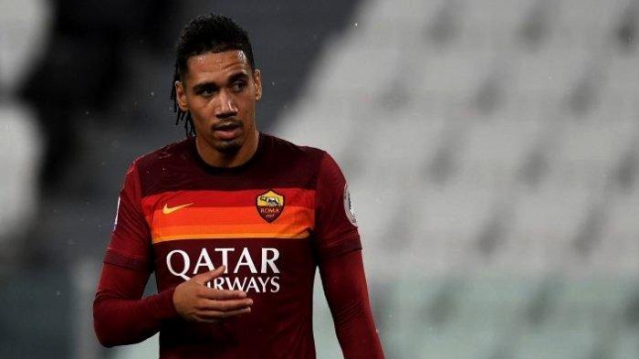 Chris Smalling saat berseragam AS Roma. Bek tengah AS Roma itu memutuskan untuk hengkang dari Ibu Kota Roma, mau bergabung ke Inter Milan.