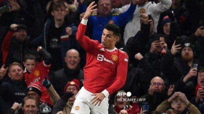 Cristiano Ronaldo melakukan selebrasi usai mencetak gol.