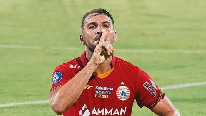 Striker Persija Jakarta asal Kroasia, Marko Simic dinilai oleh Litbang The Jakmania sudah menurun peforma permainnya pada musim ini