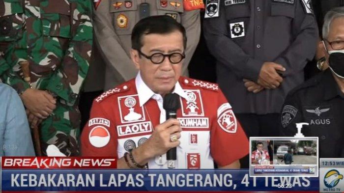 Menkumham Yasonna Laoly saat memberikan keterangan terkait kebakaran lapas Tangerang.