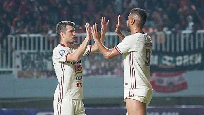 Ondrej Kudela dan Abdulla Yusuf Helal harus absen di laga pekan ke-11 Liga 1 bersama Persija Jakarta karena dipanggil untuk bermain bersama timnas Republik Ceko dan Bahrain
