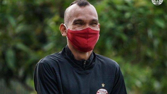 Pemain sayap Persija Jakarta Riko Simanjuntak positif Covid-19 dan jalani isolasi mandiri