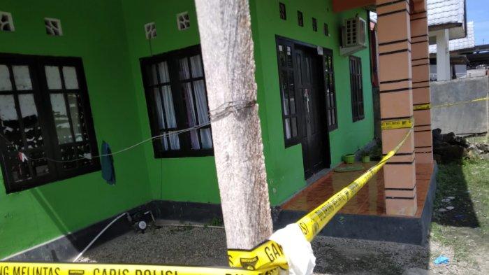 Tempat kejadian perkara (TKP) pembunuhan di Telaga, Gorontalo. Seorang istri dikabarkan tewas di tangan suaminya sendiri. Kejadiannya pada malam Senin (7/6/2022) kemarin.