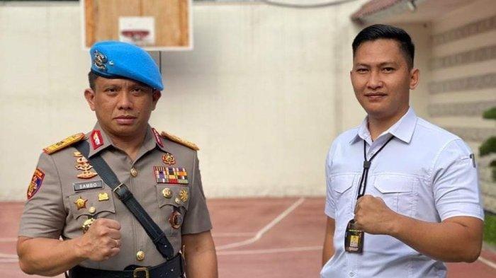 Irjen Ferdy Sambo dan almarhum Brigadir Yosua semasa hidup.