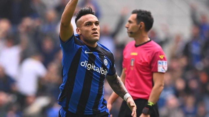 Lautaro Martinez selebrasi usai mencetak gol untuk Inter Milan