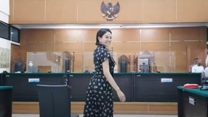 Nikita Mirzani saat menjalani sidang keempat