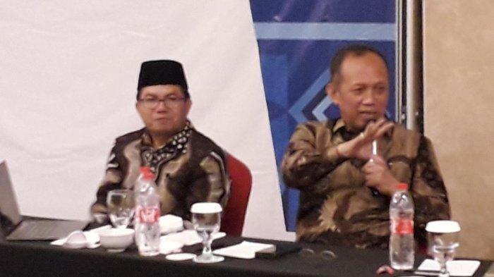 Rektor UIN Jambi (kiri) dan Ketua Forum Rektor PTKN Indonesia.