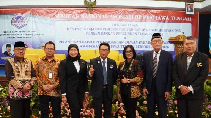 Foto bersama usai acara