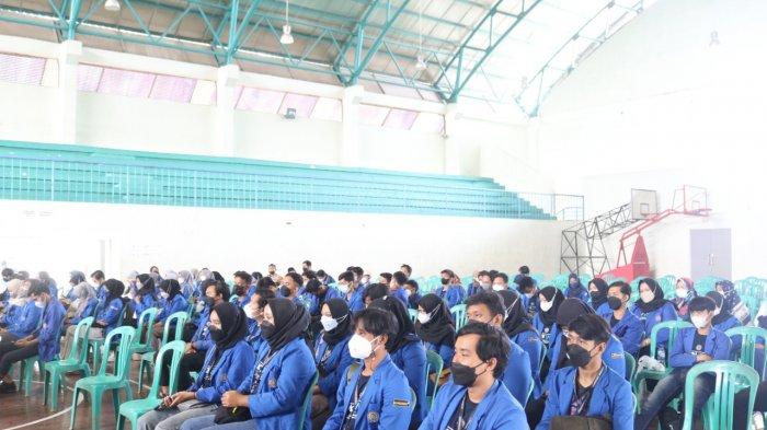 Kampus Universitas Muhammadiyah Purwokerto (UMP) resmi melakukan penarikan mahasiswa Kuliah Kerja Nyata (KKN) pada Senin, (14/2/2021).