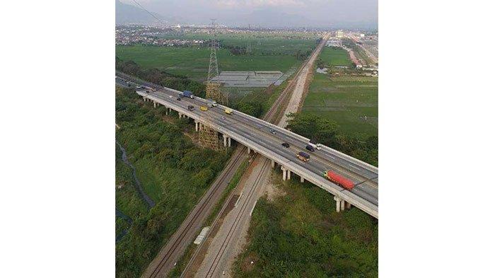 PLN berhasil merampungkan pembangunan SUTT 150 kilo Volt (kV) Tegalluar Incomer yang menjadi sistem kelistrikan Kereta Cepat Jakarta Bandung (KCJB).