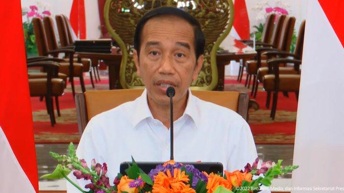Presiden Joko Widodo (Jokowi) akhirnya mengumumkan kenaikan harga bahan bakar minyak (BBM) mulai dari Pertalite, Solar, dan Pertamax.