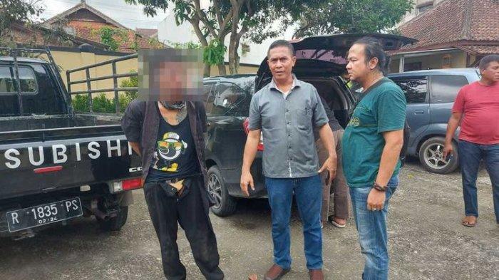 Salah satu terduga perampok diamankan di Mapolsek Purwokerto Barat, Kabupaten Banyumas, Jawa Tengah, Selasa (25/10/2022).