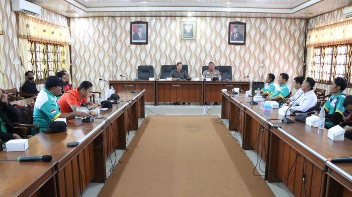 Audiensi perwakilan aksi demo bersama kapolres dan Ketua DPRD Demak.