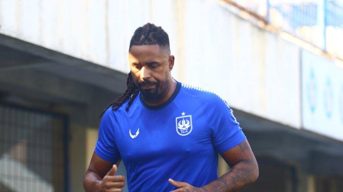 Carlos Fortes mulai jalani latihan bersama PSIS Semarang di Stadion Citarum Semarang, Rabu (28/9/2022)