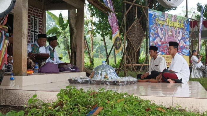 Gambar Pager Mangkok di petilasan Sunan Muria.