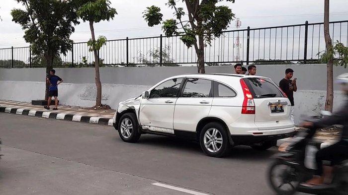 Kondisi kendaraan usai alami kecelakaan di Jalan Madukoro Simpang Perumahan Semarang Indah Kota Semarang.