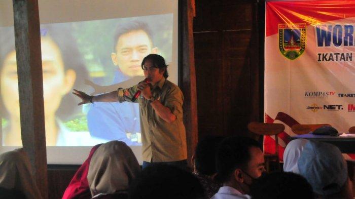 Ketua Panitia Lomba Video Pendek IJTI Muria raya bersama DPRD Demak, Sukma Wijaya.