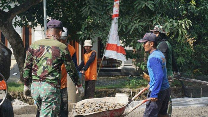 Pengerjaan jalan Desa Kebonagung, Demak.