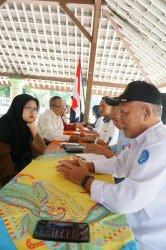 DPC Peradi Wonosobo saat mengadakan layanan konsultasi hukum gratis, Sabtu (24/12/2022).