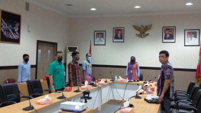 Acara rapat koordinasi (Rakor) penyelenggaraan Pilkada serentak 2024 yang diikuti secara virtual oleh daerah, di Ruang Rapat Bupati Purbalingga, Selasa (1/3/2022).