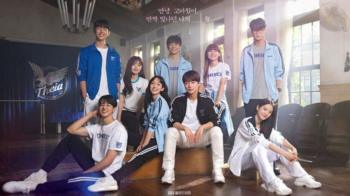 Bae In Hyuk, Han Ji Hyun, Jang Gyuri dalam poster drama Korea terbaru Cheer Up (2022).