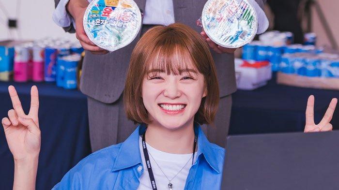Kim Sejeong dalam drama Korea terbaru Todays Webtoon yang tayang mulai 29 Juli 2022 di Viu.