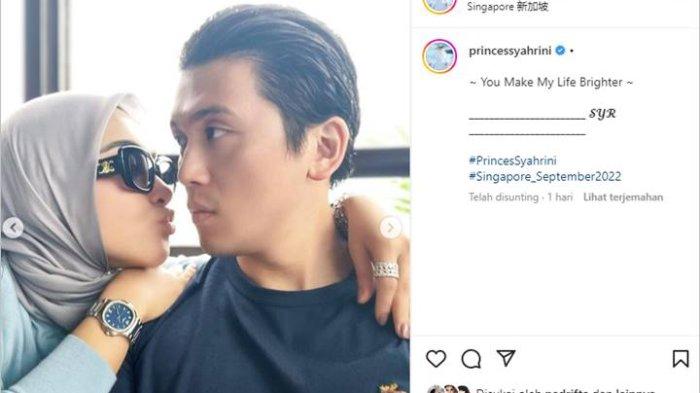 Syahrini bagikan sebuah potret perlihatkan bagian tangan dengan latar belakang tas dari brand kelas dunia.
