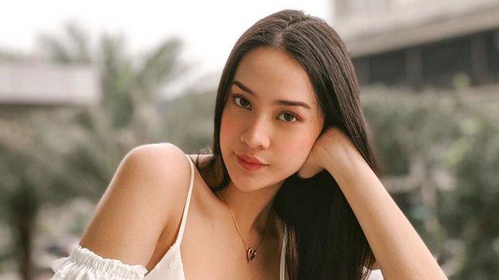 Selebgram Anya Geraldine menjadi pelakor demi memerankan tokoh Lidya sebagai wanita penggoda dalam serial drama Layangan Putus.