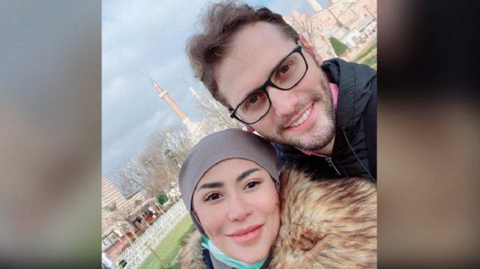 Potret teranyar Cinta Penelope dan Taha Gokhan Arikan
