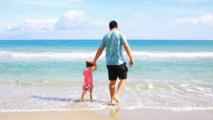 35 Kumpulan Ucapan Selamat Hari Ayah dan Quotes Tentang Ayah Bahasa Inggris dengan Terjemahan