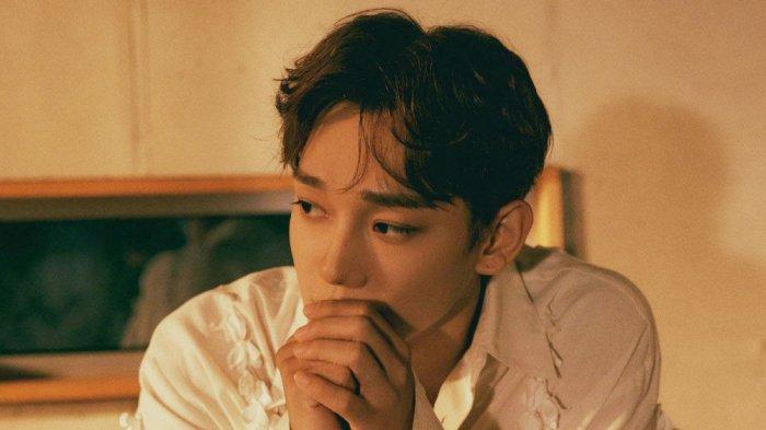 Chen EXO dalam sesi pemotretan mini album Last Scene