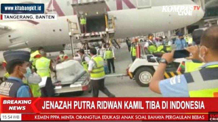 Detik-detik Eril Tiba di Bandara Soekarno Hatta kurang lebih pukul 15.30 WIB.