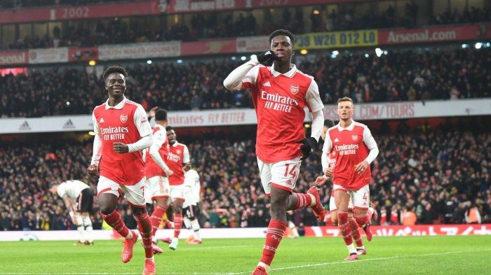 Selebrasi penyerang Arsenal, Eddie Nketiah, seusai mencetak gol ke gawang Manchester United pada pekan ke-19 Liga Inggris 2022/23 di Stadion Emirates, Senin (23/1/2023) dini hari WIB.