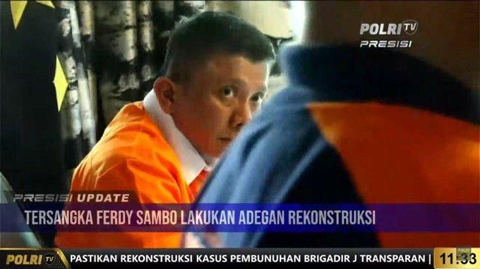 Penampakan Perdana Ferdy Sambo Menggunakan Baju Tahanan dalam Rekonstruksi Pembunuhan Brigadir J, Selasa (30/8/2022)