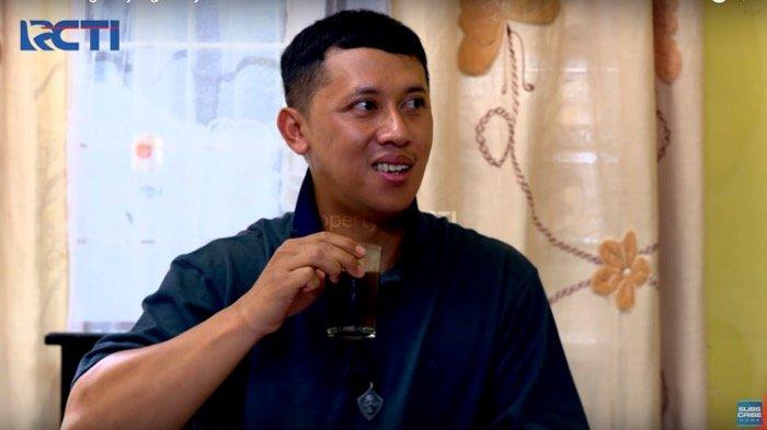 Ujang Rambo ngopi di Tukang Ojek Pengkolan