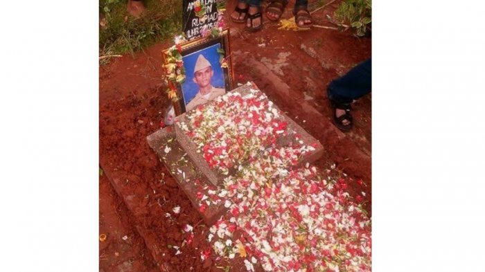 Makam Amirullah Adityas Putra