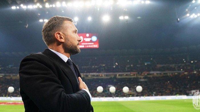 Andriy Shevchenko mengunjungi Stadion San Siro saat pertandingan AC Milan vs Napoli pada perempat final Copa Italia 2018-2019, 29 Januari 2019.