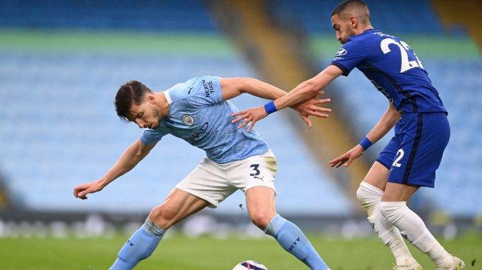 Ruben Dias dan Hakim Ziyech di Liga Inggris Manchester City vs Chelsea di Stadion Etihad di Manchester, Inggris, pada 8 Mei 2021.