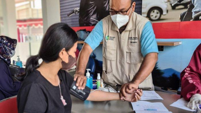 Astra Motor Yogyakarta selaku Main Dealer sepeda motor Honda wilayah DIY, Kedu, Banyumas bersama PT Astra Honda Motor menggelar vaksinasi booster untuk para konsumen loyal Honda.
