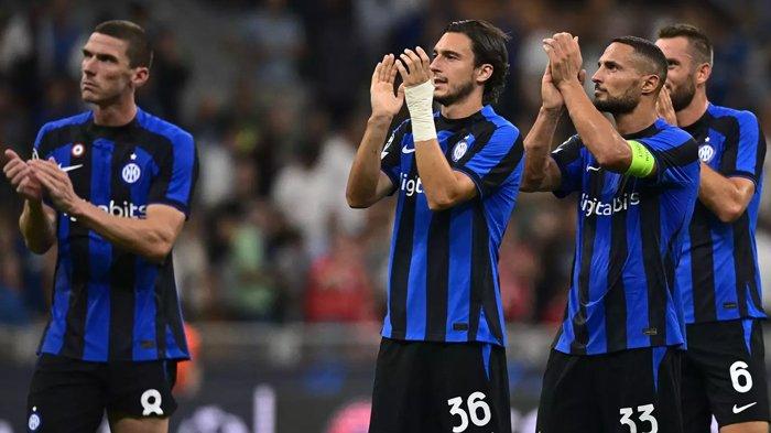 Ekspresi para pemain Inter Milan setelah dipermalukan Bayern pada penyisihan grup Liga Champions di Stadion Giuseppe Meazza, skor akhir 0-2, Kamis (8/9/2022).