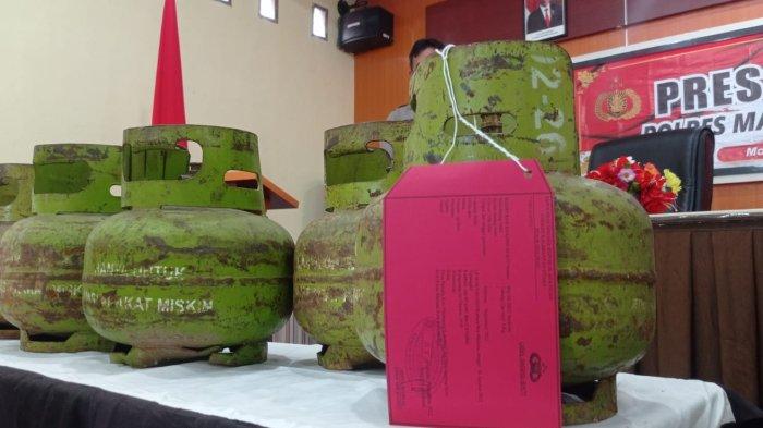 Konferensi pengungkapan kasus penggelapan ratusan tabung Elpiji bersubsidi 3 Kg di Ruang Rupatama, Mapolres Malinau, Selasa (6/9/2022). Polisi menetapakan terduga pelaku, Pria F sebagai tersangka kasus penggelapan.