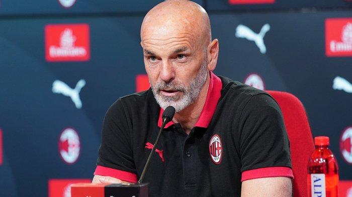 Pelatih AC Milan, Stefano Pioli. (acmilan.com)