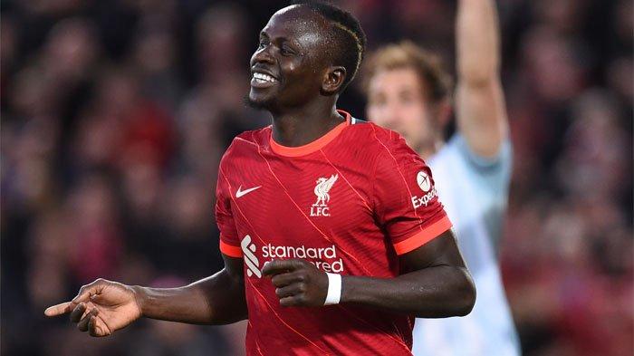 Lewat gol tunggal Sadio Mane, Liverpool menang susah payah atas West Ham United dan pangkas jarak dengan Manchester City di klasemen sementara Liga Inggris.