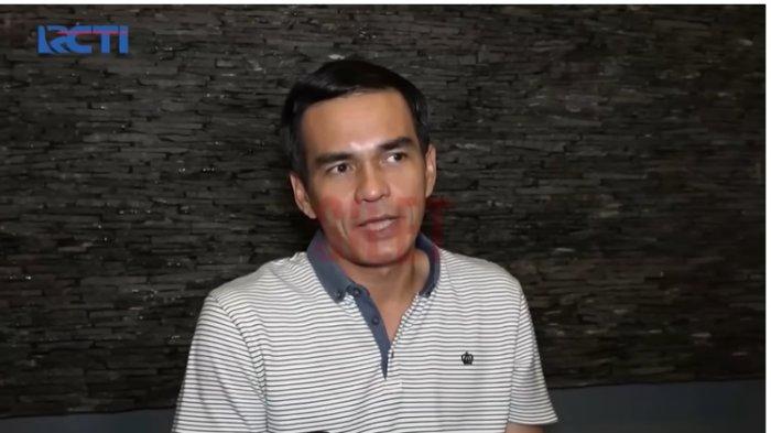 Klarifikasi Teddy Syah soal pernikahannya yang baru digelar dengan Anne Kurniasih. (Tangkapan Layar YouTube RCTI Infotainment)