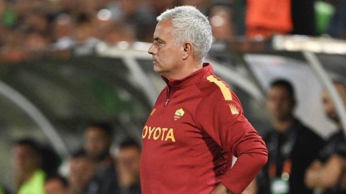 Jose Mourinho mengaku ada pemainnya yang berkhianat dalam laga AS Roma kontra Sassuolo.