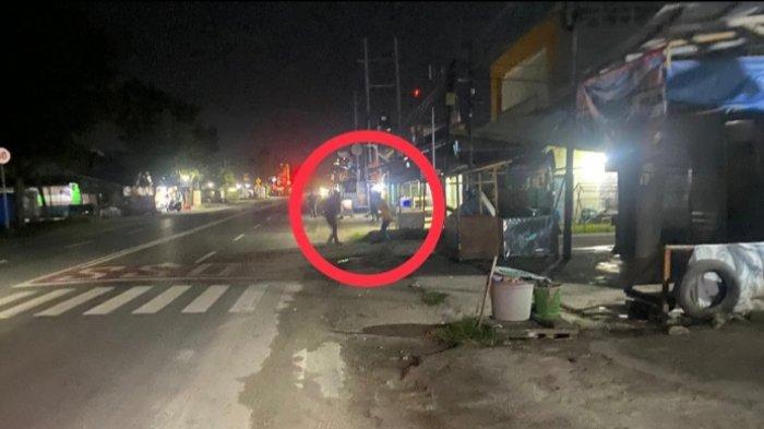 Lokasi tempat kejadian perkara penusukan menggunakan pisau dapur di Jalan Seth Aji Palangkaraya. Dalam peristiwa tersebut dua korban penusukan mengalami luka parah sehingga dilarikan ke rumah sakit.